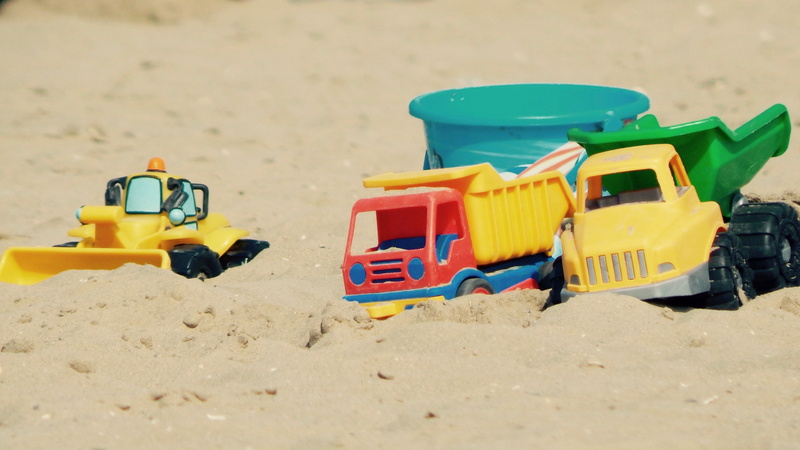 container, high angle view, still life, fun, sunlight, land, sea, games, game, relaxation, construction industry, nature, 4K, childhood, summer, day, vacations