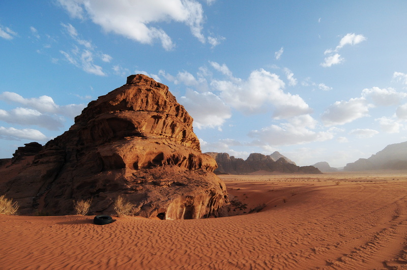 physical geography, no people, solid, building, outdoors, environment, savanna, nature, tranquility, plateau, beauty in nature, architecture, desert, remote