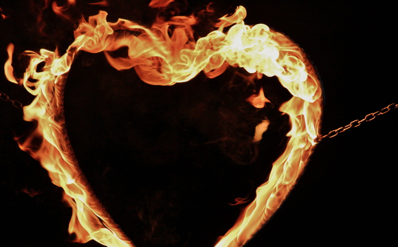 night, demonstration, burninglove, broken, indoors, nature, Heart, studio shot, feelings, heat - temperature, black background, bonfire, flame, 5K, Bright