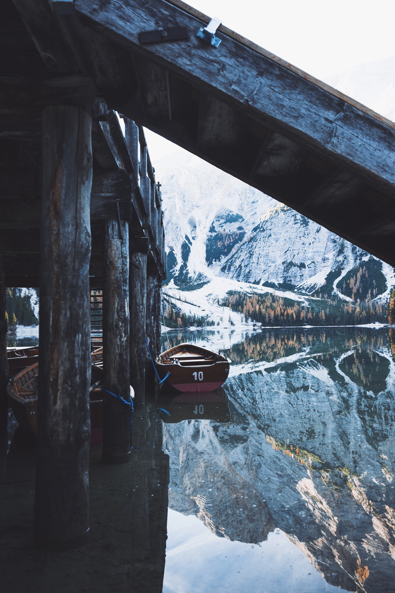 day, city, winter, reflection, canoe, building exterior, mountains, nature, built structure, transportation, architecture, arch bridge, brown, 5K, snow