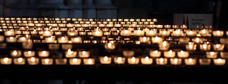 technology, lights, selective focus, 4K, close, lighting equipment, photo, business, candles, candlelight, tea light, dark, industry, sacrificial lights