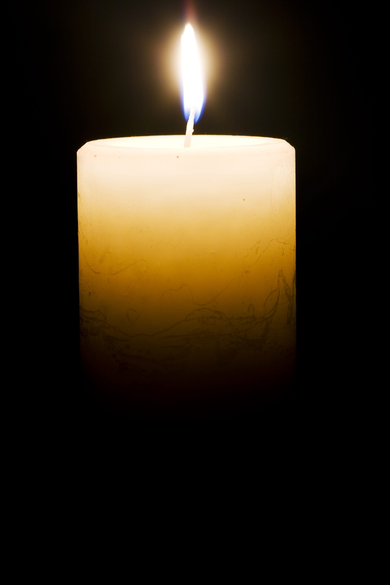 party, flame, single, night, candlelight, wax, tranquil, christmas, dinner, yellow, symbol, melting, copy space, candlestick, background, burning, bright