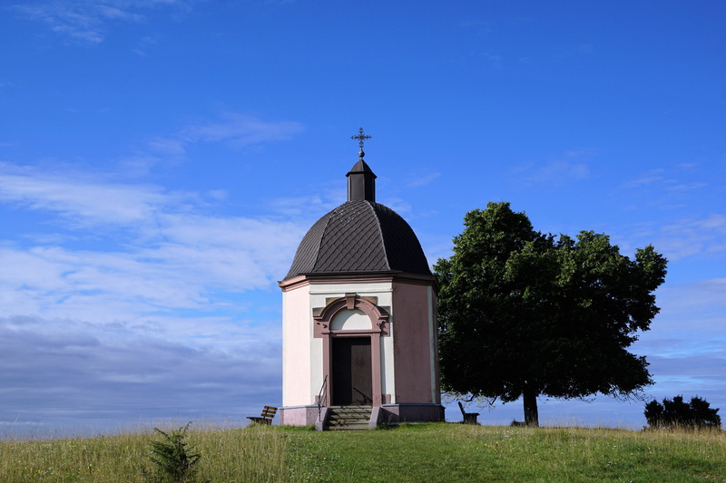 prayer, summer, böttingen, architecture, construction, luck, chapel, building exterior, tuttlingen, god, 5K, earth, celebration, grass, blue, field, rest