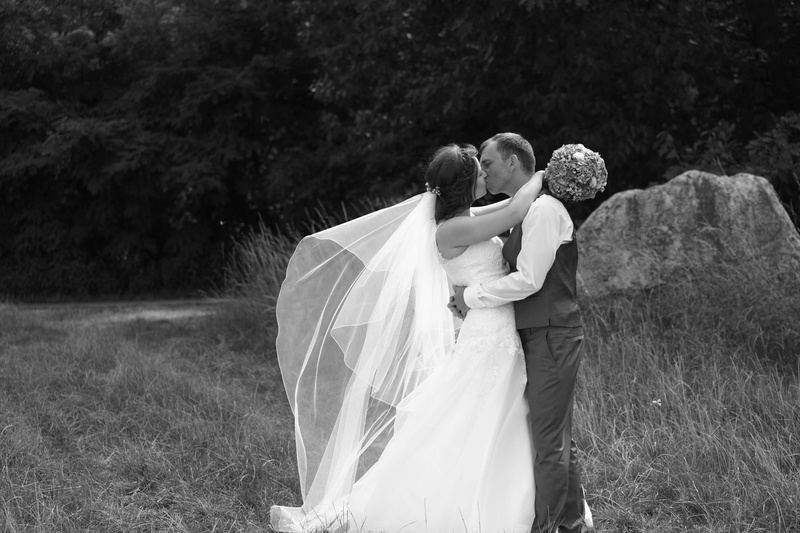 rock, wedding dress, stone, real people, couple, bride and groom, married, wedding kiss, 4K, woman, dress, togetherness, couple - relationship, kissing
