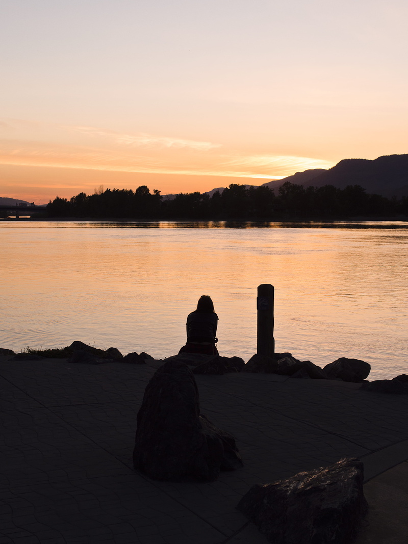 evening, sitting, tranquil scene, beauty in nature, rock, canada, remote, girl, idyllic, mountain, 4K, orange color, scenics - nature, sunset, solid, lake