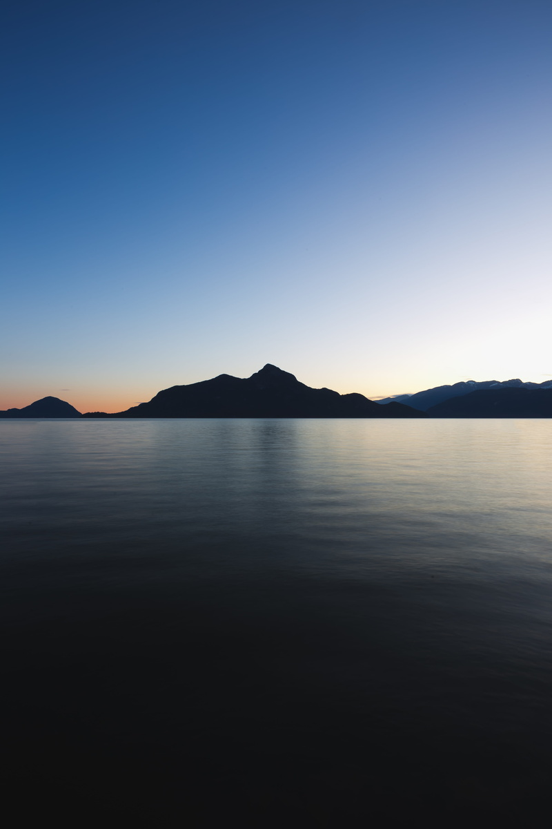 no people, reflect, lake, mountain, tranquility, copy space, nature, 5K, dawn, dusk, water, outdoors, long exposure, clear sky, blue, red sky, tranquil scene