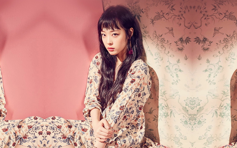 floral pattern, women, contemplation, casual clothing, pink, one person, young adult, hairstyle, 4K, beautiful woman, pattern, long hair, three quarter length