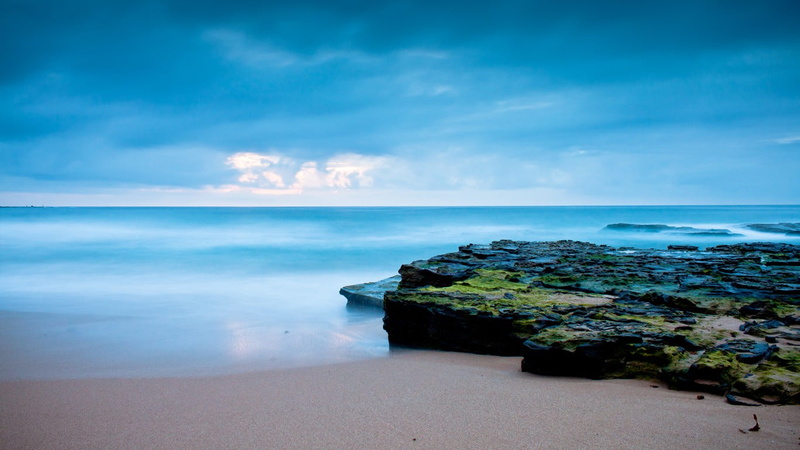 outdoors, tranquility, 720P, beside, calm waters, rock, moss, wet, cyan, nature, sea, horizon over water, beach, beauty in nature, land, day, idyllic