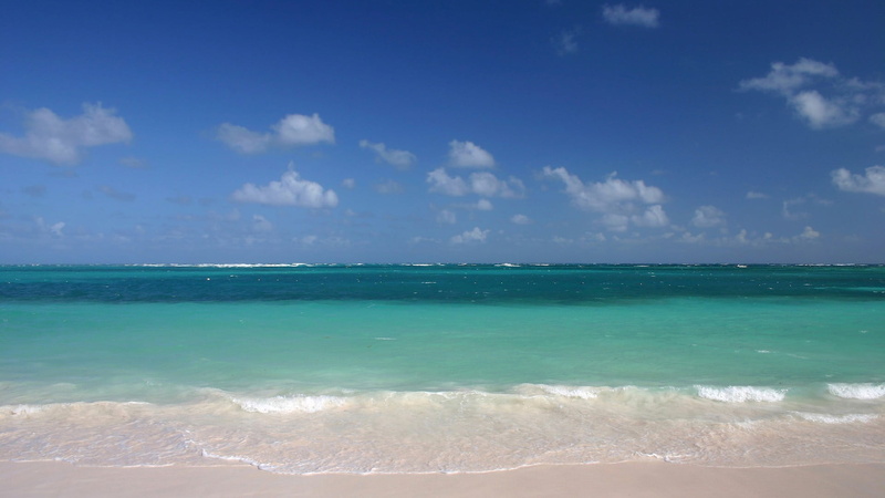 tranquil scene, water, day, tranquility, waves, non-urban scene, horizon, outdoors, beauty in nature, beach, no people, shoreline, turquoise colored, scenics - nature