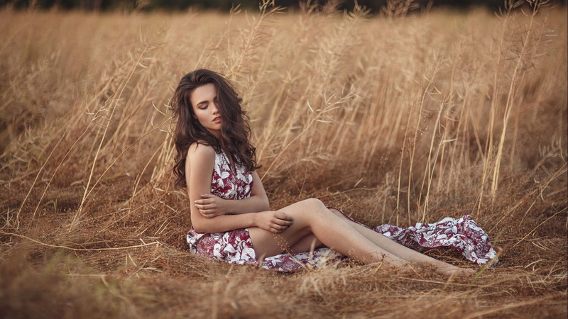 grass, field, legs, plant, hair, women outdoors, fashion, brunette, wavy hair, depth of field, open mouth, Diana, model, closed eyes, beauty, long hair