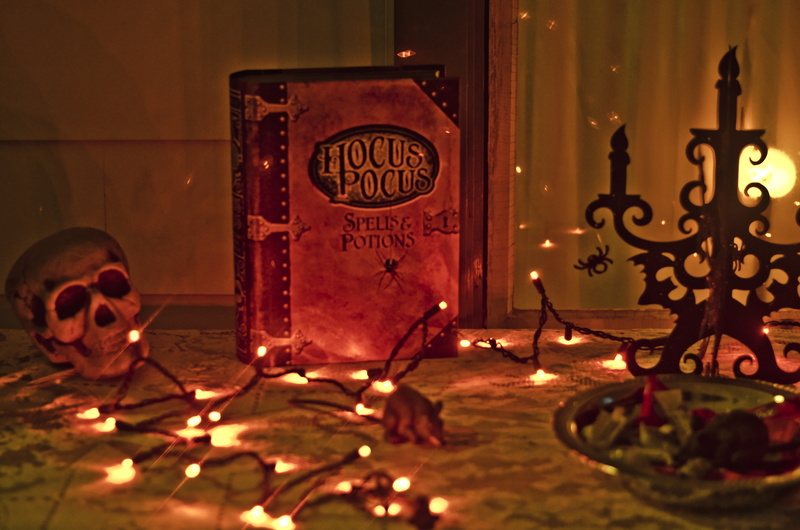 flame, nature, frightening, communication, witchcraft, illuminated, lights, surrounded, scary, holiday, pocus, religion, hocus pocus, lighting equipment