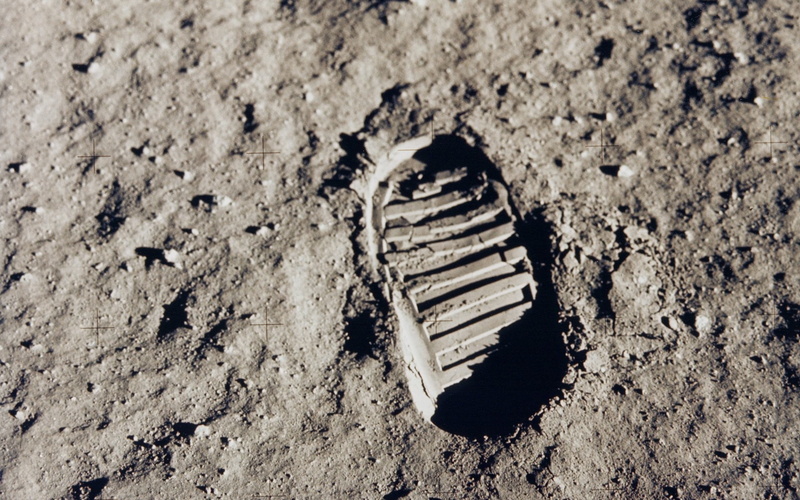 NASA, Moon, 1080P, land, sunlight, high angle view, close-up, footprint, dirt, brown, day, nature, print, foot, sand, animal wildlife, beach, landing