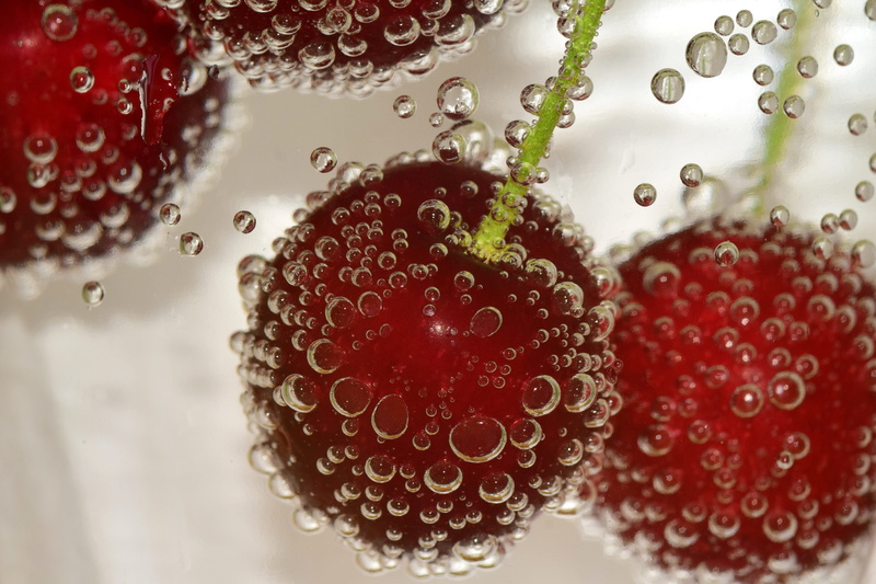 healthy eating, wet, indoors, purity, sparkling, water bubbles, macro, air beads, 5K, food and drink, wellbeing, air bubbles, refreshment, full frame