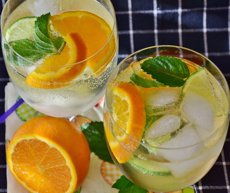 mineral, food and drink, spring, orange color, the drink, household equipment, ice, lemon, thirst, mineral water, slice, lime, glass, healthy, yellow, prosecco