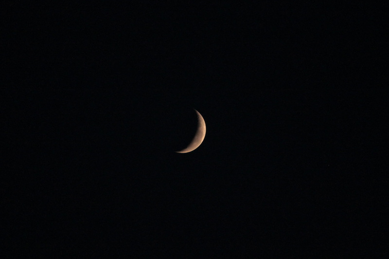 nature, low angle view, half moon, outdoors, bandung, tranquility, sky, crescent, moon, eclipse, beauty in nature, tranquil scene, planetary moon, night