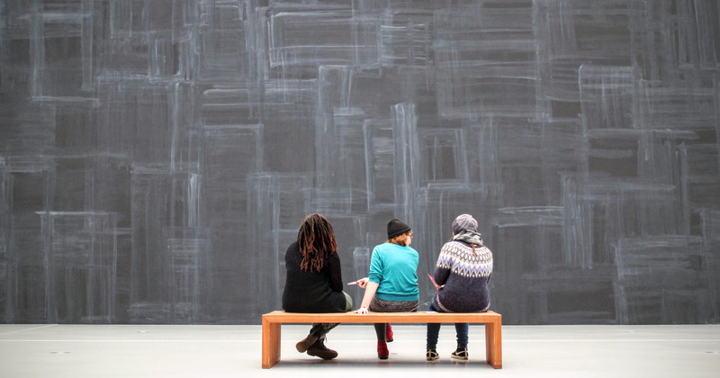 bench, adult, men, visitors, built structure, young adult, real people, 4K, girls, wooden, art, museum, women, people, blackboard, copy space, three, gallery