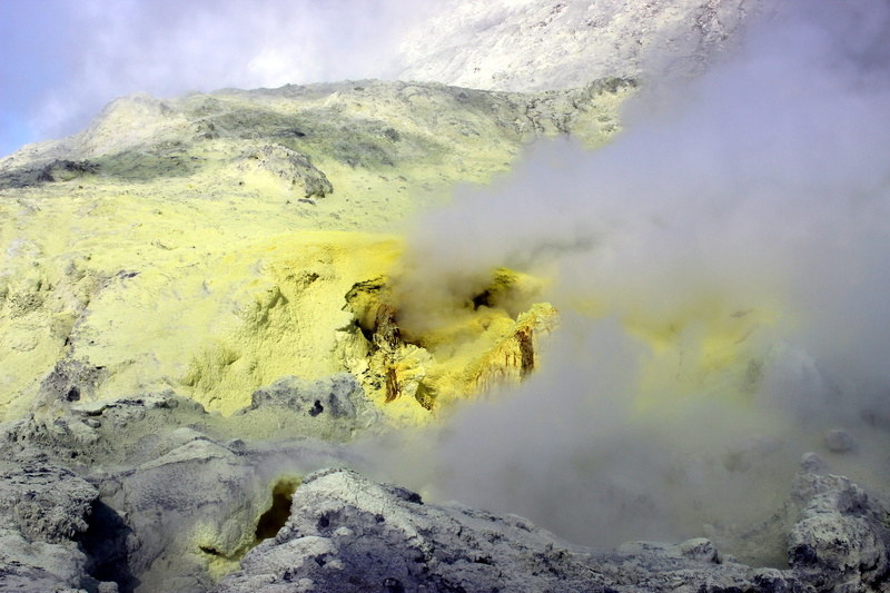 geology, landscape, erupting, outdoors, day, land, white island, no people, volcanic crater, volcanic, activity, mountain, sulfur, new zealand, heat - temperature