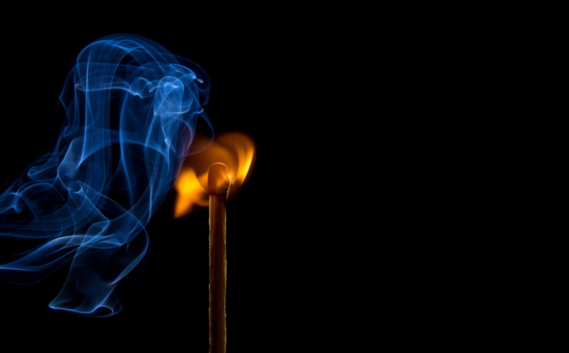 matchstick, no people, Closeup, emitting, burning, indoors, motion, sulfur, smoke - physical structure, hd, Head, Dark, Lighter, studio shot