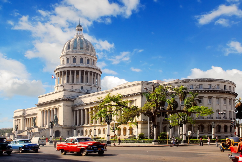 built structure, building, mode of transportation, sky, tree, dome, government, building exterior, 2K, street, land vehicle, nature, travel, religion
