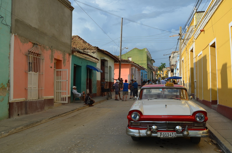 motor vehicle, red, Oldtimer, group of people, pickup, mode of transportation, outdoors, road, cab, 1080P, street, day, Cuba, sky, building, transportation