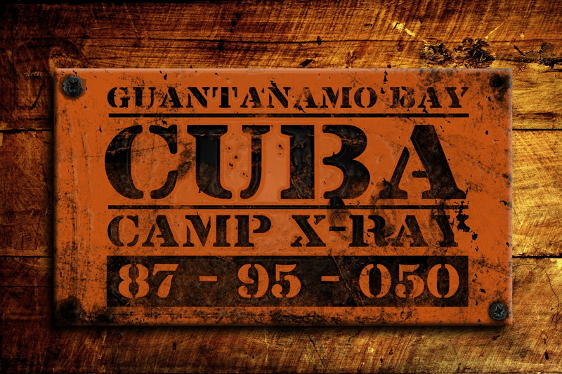 advertisement, outdoors, Cuba, camp, guidance, prisons, old, warning sign, 1080P, script, wood - material, weathered, Guantánamo, western script, non-western script