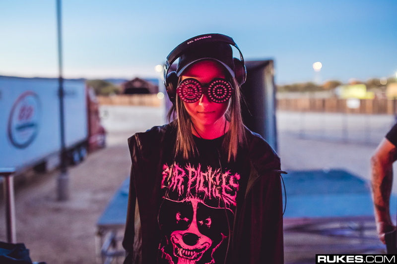 Rukes, photography, 1080P, women, headphones, Rezz