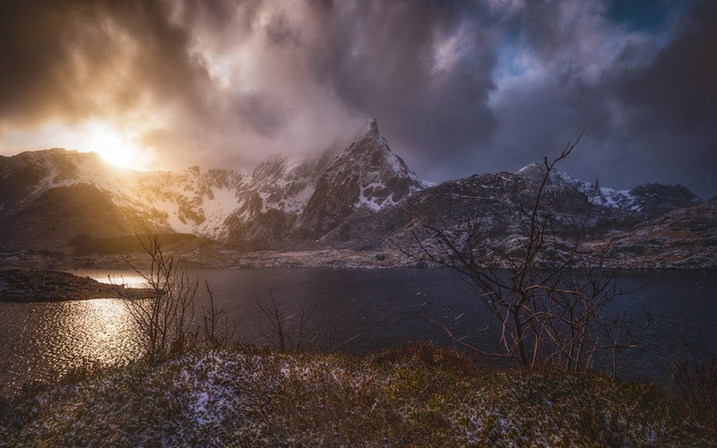 cold temperature, cloud - sky, island, beauty in nature, mountains, black, 480P, Norway, dead trees, winter, mountain, tranquility, Lofoten, no people