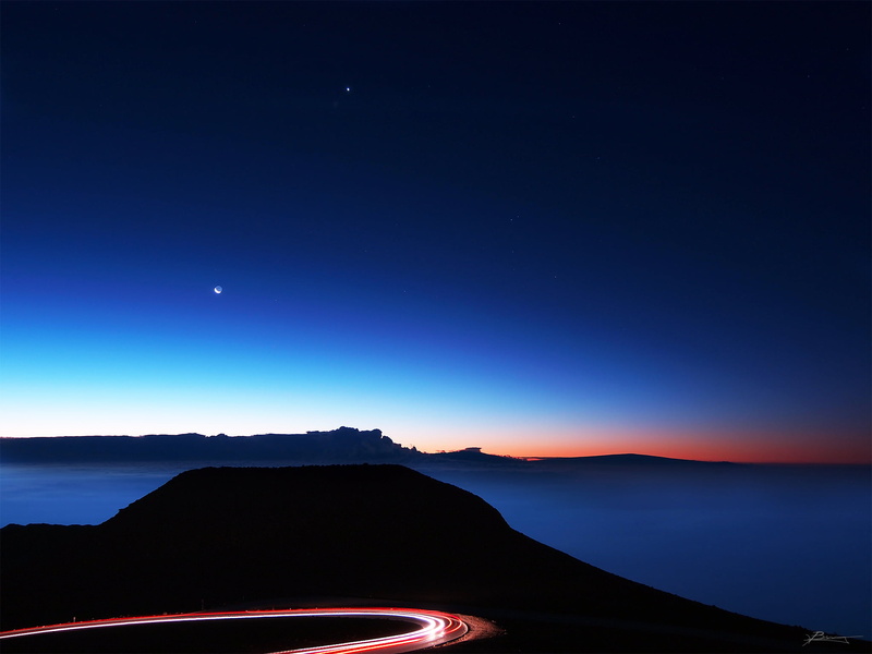 long  exposure, morning, altitude, crater, sun, road, south  pacific, clouds, atmosphere, light, wind  break, summit  mountain, up, eruption, peak  national  park