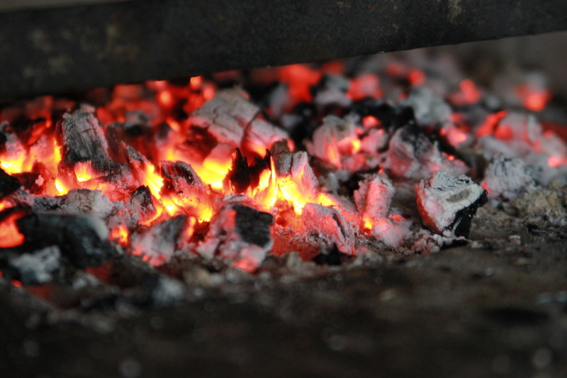 burn, orange color, wood, fire - Natural Phenomenon, burnt, background, fever, outdoors, bonfire, wood - material, heat - Temperature, barbecue grill, barbecue