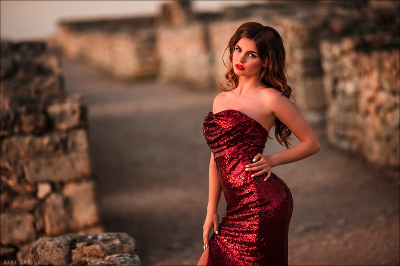portrait, red lipstick, women, 2K, depth of field, women outdoors, white nails, bare shoulders, red dress