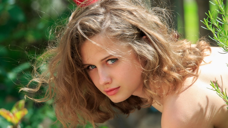 contemplation, childhood, day, child, closeup, brunette, hair, lifestyles, one person, close-up, outdoors, girls, looking at camera, Clarice, nature, focus on foreground