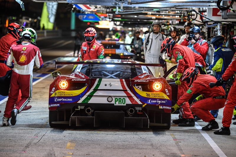 street, city, day, car, women, amusement park, 2017, ferrari, 488, race, transportation, crowd, mode of transportation, 1080P, arts culture and entertainment