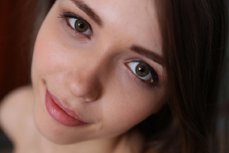adult, human face, teens, contemplation, portrait, indoors, pink, eye, close-up, human body part, lipstick, one person, beauty, headshot, Mila Azul, 720P