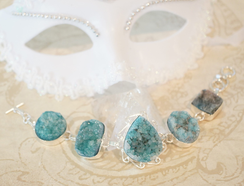 bracelet, cabochon, Druzy, Drusy, 1080P, Crystal, science, gems, green, stones, selective focus, turquoise colored, pattern, full frame, water, high angle view