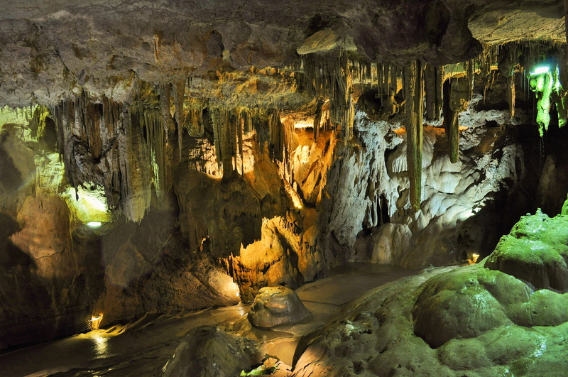 rocks, photography, grottes de bÃ©tharram, physical geography, geology, pyrÃ©nÃ©es-atlantiques, cave, beauty in nature, non-urban scene, limestone, water