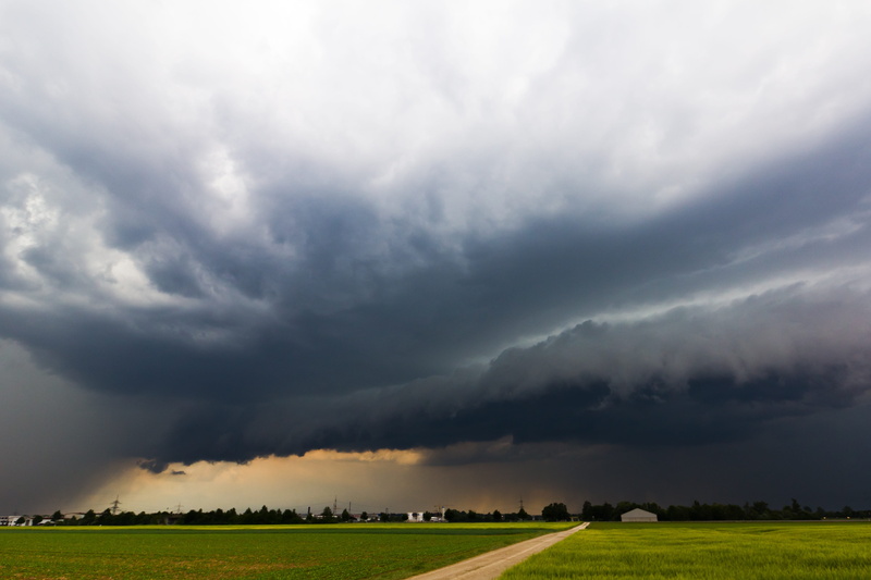 land, electrical storm, drama, thunderstorm, arcus, storm front, imposing, atmosphere, outdoors, meteorology, threatening, beauty in nature, plant, nature