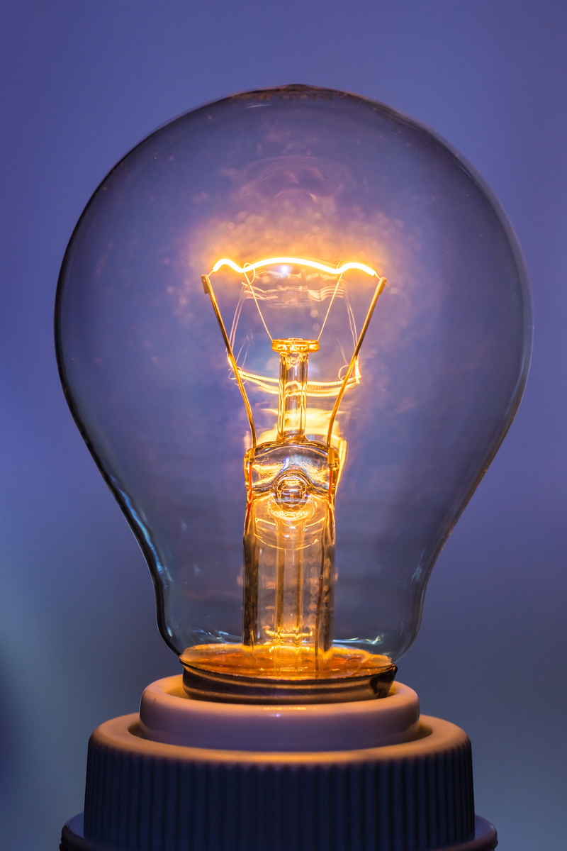 burn, electric light, filament, no people, electric lamp, light source, lighting equipment, focus on foreground, illuminated, glass, studio shot, glow lamp