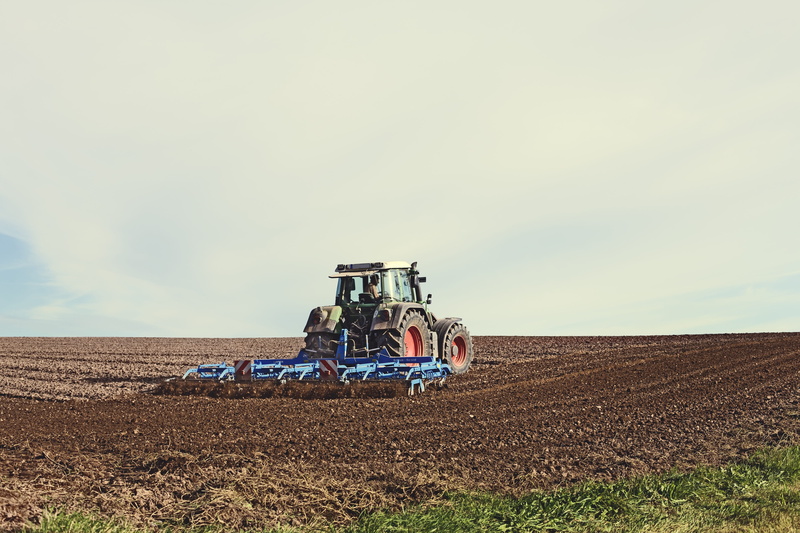 agricultural equipment, agricultural machine, transportation, landtechnik, harvest, agricultural machinery, rural scene, outdoors, machinery, tractor, agricultural
