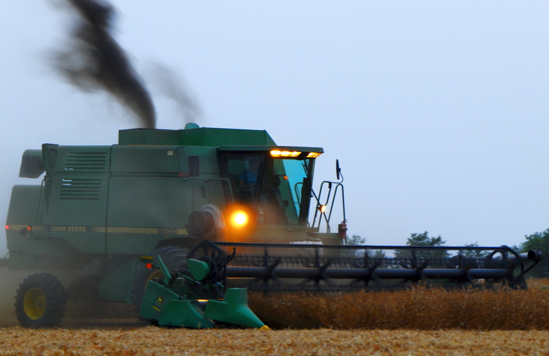 combine, farmer, harvest, harvester, protection, land vehicle, working, machinery, copy space, sky, smoke, clear sky, adult, outdoors, john deere, transportation