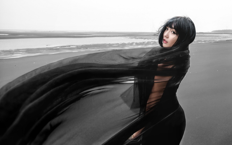 black dress, nature, women, portrait, adult, land, 1080P, looking at camera, young adult, horizon over water, water, lifestyles, young women, beach, beauty