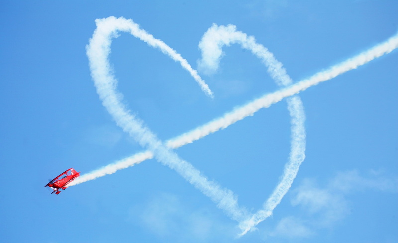 white color, Struck, Holidays, blue, sunny, sky, Cloud, transportation, biplane, cloud - sky, mode of transportation, vapor trail, on the move, smoke - physical structure