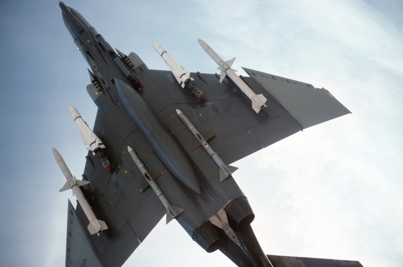 aerospace industry, airplane, fighter plane, Jet Fighters, army, plane, McDonnell Douglas F-4 Phantom II, flying, sky, 1080P, air vehicle, single object