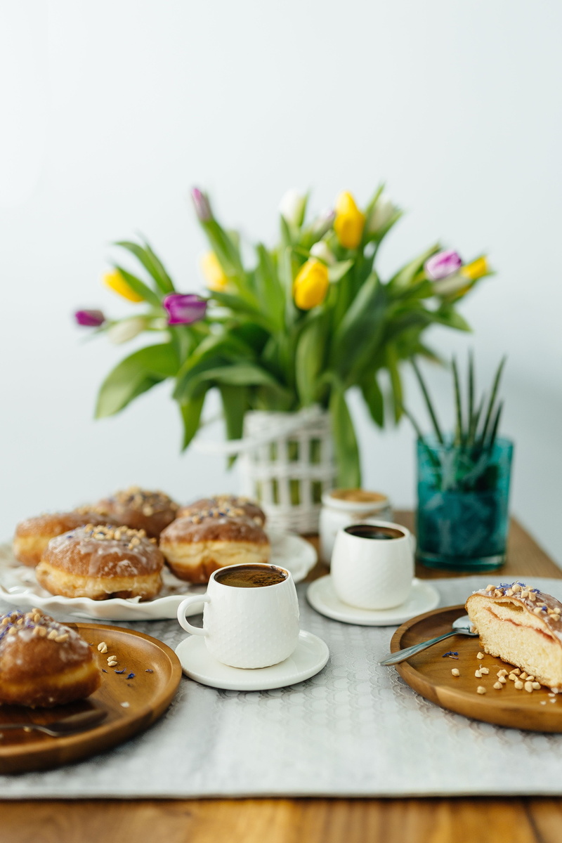 baked, plant, baked pastry item, bakery, snack, cup, tasty, ready-to-eat, indoors, mug, coffee - Drink, cake, pastry, cookie, still life, plate, drink