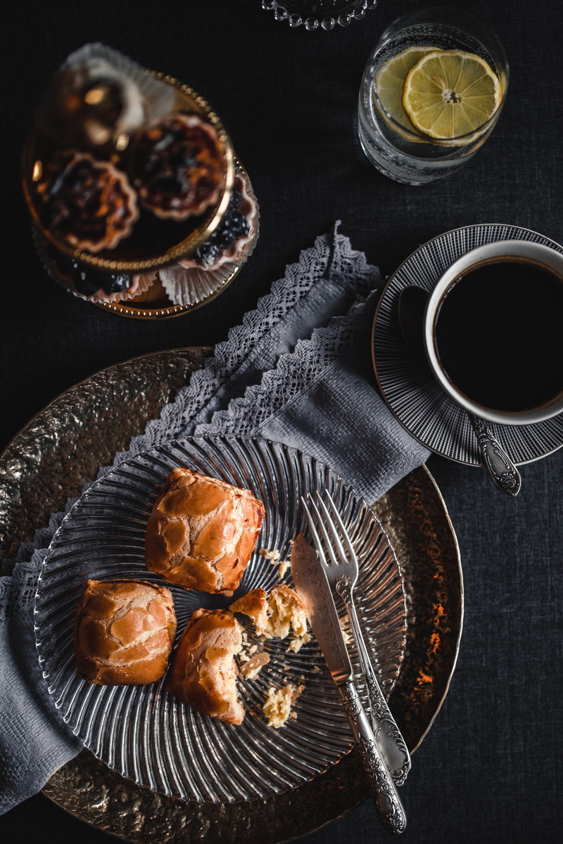 eating utensil, breakfast, food, no people, wellbeing, orange, pastry, fruit, delicious, indoors, baked, food and drink, kitchen utensil, table, high angle view