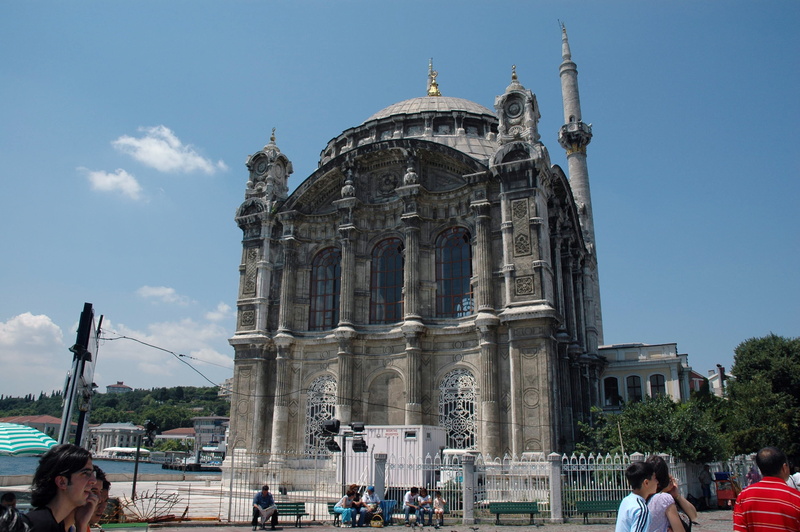 2K, ortakoy, women, on, crowd, day, built structure, cami, travel, tourism, nature, travel destinations, architecture, men, incidental people, tourist