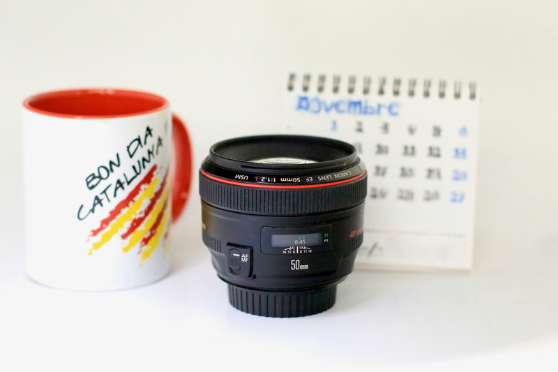 indoors, digital camera, film industry, catalonia, red, western script, focus on foreground, no people, goodmorning, cut out, photographic equipment, technology