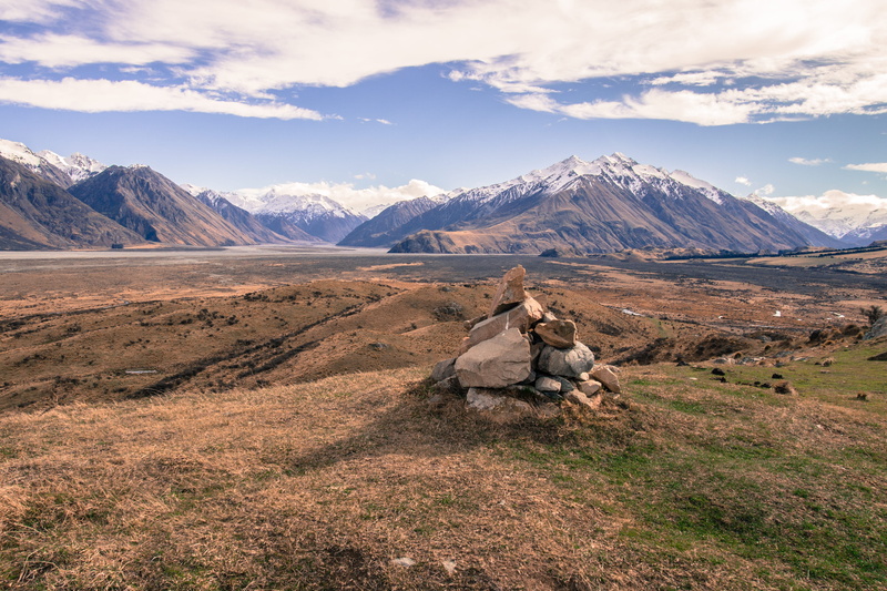 mountain range, new zealand, mount, day, pets, tranquility, plateau, clouds, animal themes, 4K, vertebrate, domestic animals, environment, mountains, outdoors