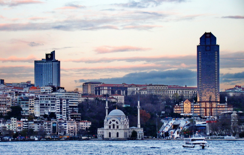 blue mosque, les nuages, le dé troit du bosphore, the pilot, channel, travel destinations, sunset, leau, piloto de barco, building, clouds, black sea, pilot