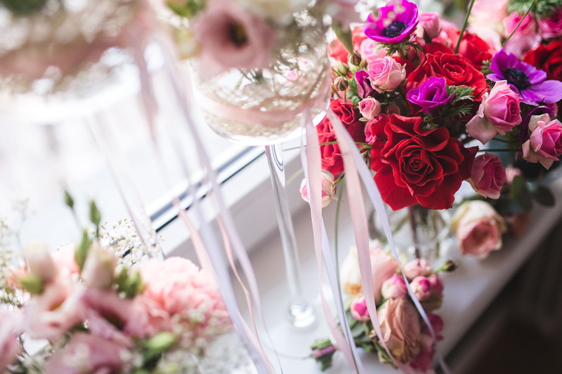 selective focus, flower, wedding, plant, pink color, celebration, wedding ceremony, 5K, beauty in nature, bouquet, flora, no people, feminine, lovely