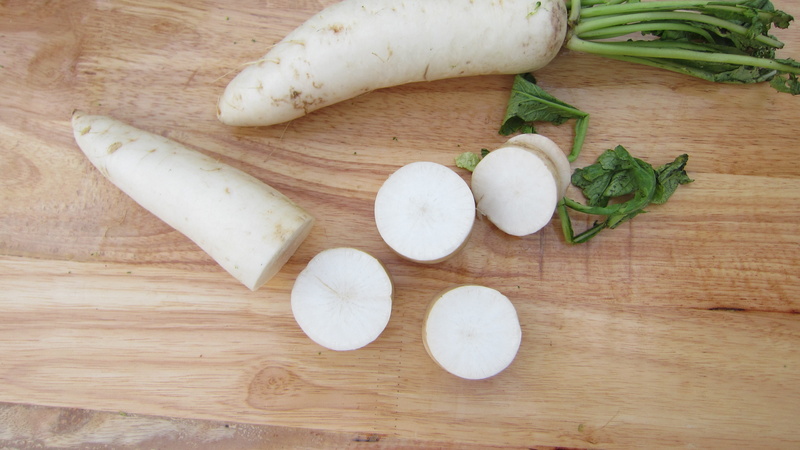 directly above, indoors, table, no people, food and drink, wood - material, beets, herb, cu cai, vegetable, still life, close-up, white radish, 4K, food
